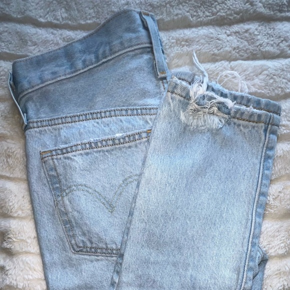Levi’s 501 Jeans - Picture 3 of 8